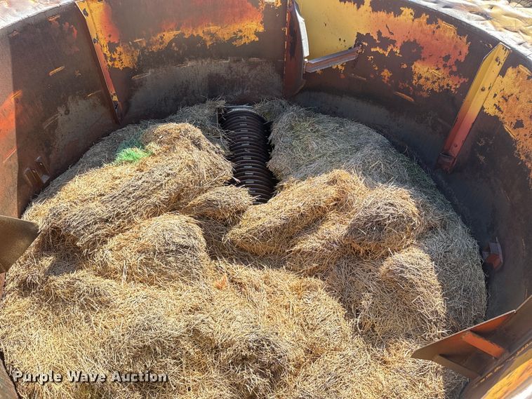 image for item EH5451 Jones bale grinder