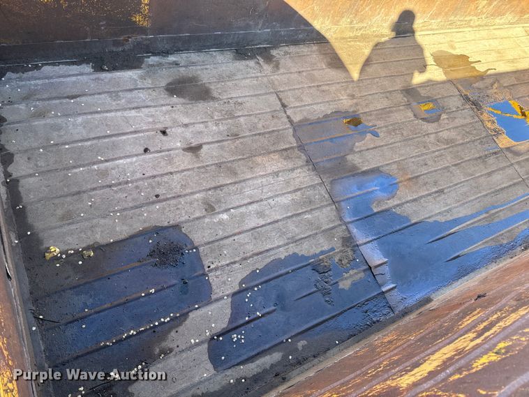 image for item EH5452 1974 Mack DM-600 grain truck