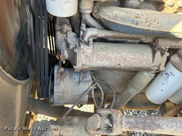 image for item EH5452 1974 Mack DM-600 grain truck