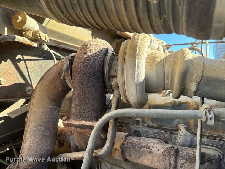 image for item EH5452 1974 Mack DM-600 grain truck