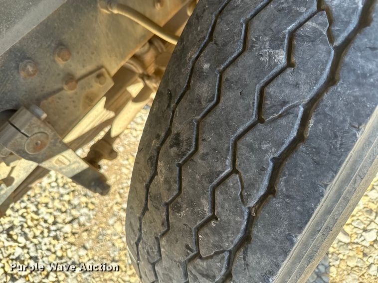 image for item EH5452 1974 Mack DM-600 grain truck