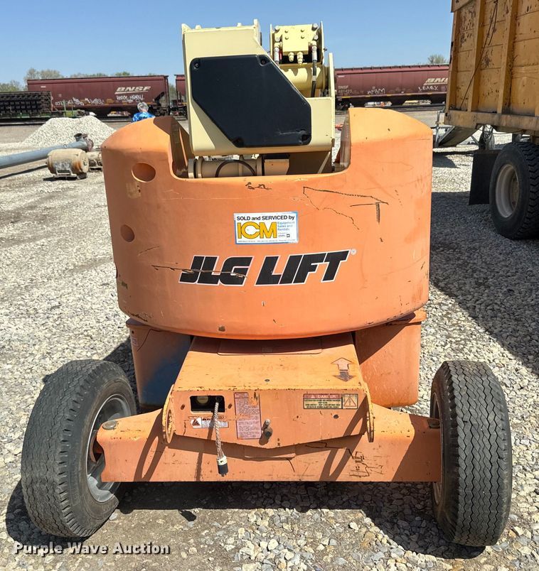 image for item EH5453 1996 JLG 40Electric  boom lift