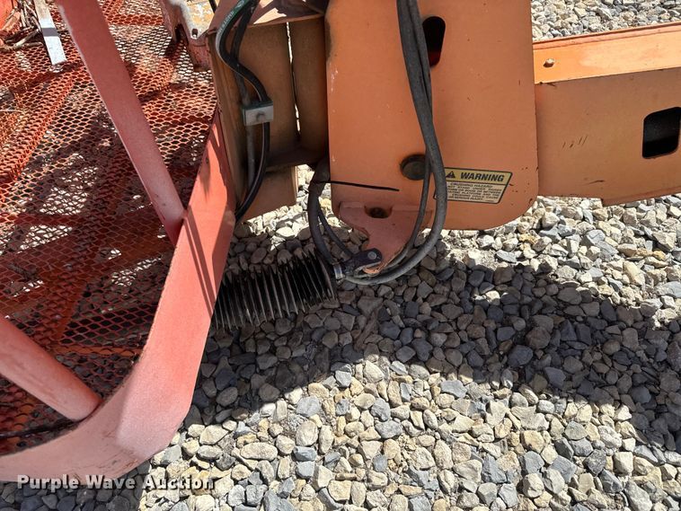 image for item EH5453 1996 JLG 40Electric  boom lift