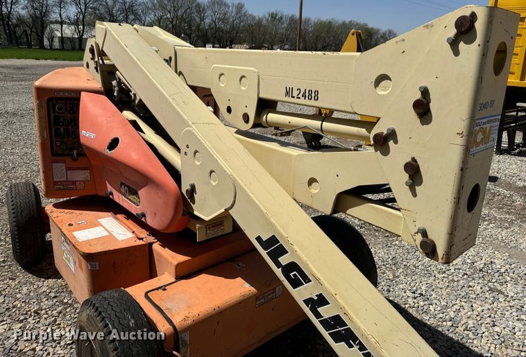 image for item EH5453 1996 JLG 40Electric  boom lift