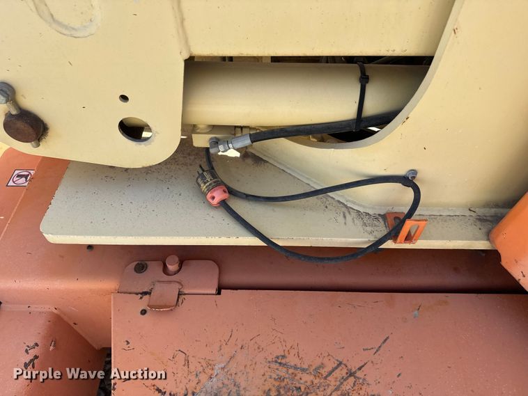 image for item EH5453 1996 JLG 40Electric  boom lift