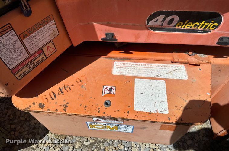image for item EH5453 1996 JLG 40Electric  boom lift