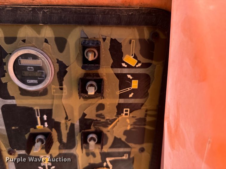 image for item EH5453 1996 JLG 40Electric  boom lift