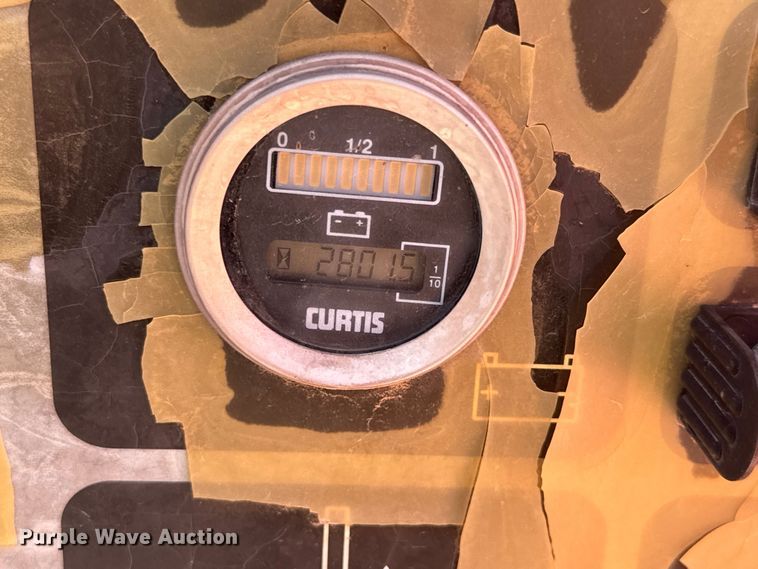 image for item EH5453 1996 JLG 40Electric  boom lift