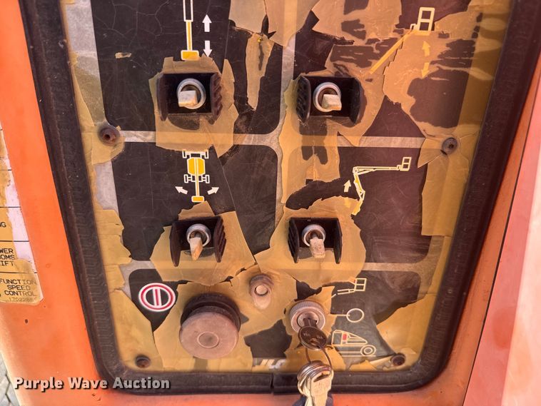 image for item EH5453 1996 JLG 40Electric  boom lift