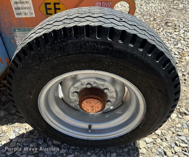 image for item EH5453 1996 JLG 40Electric  boom lift