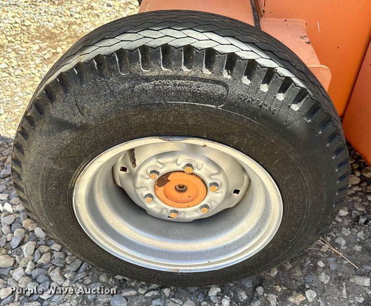 image for item EH5453 1996 JLG 40Electric  boom lift