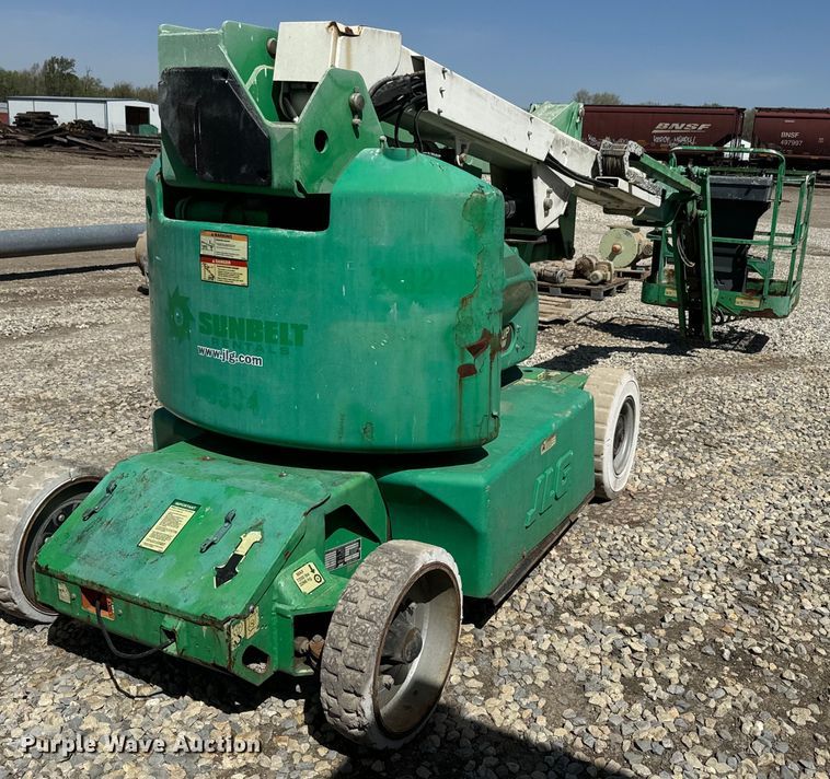 image for item EH5454 2008 JLG E400ajp boom lift