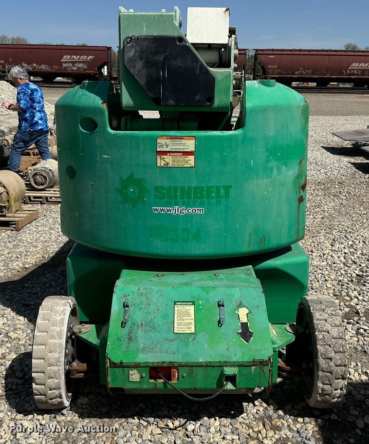 image for item EH5454 2008 JLG E400ajp boom lift