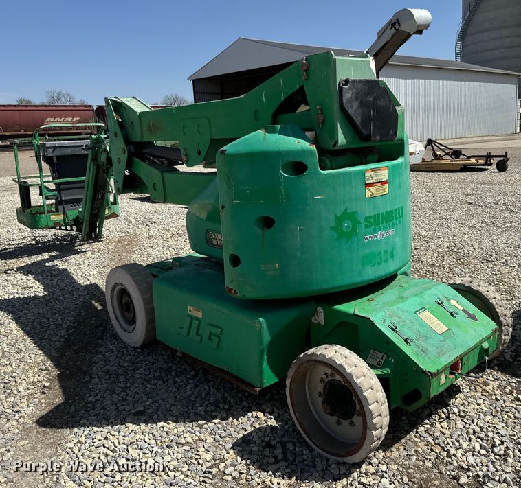 image for item EH5454 2008 JLG E400ajp boom lift