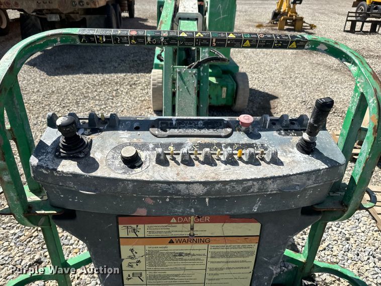 image for item EH5454 2008 JLG E400ajp boom lift