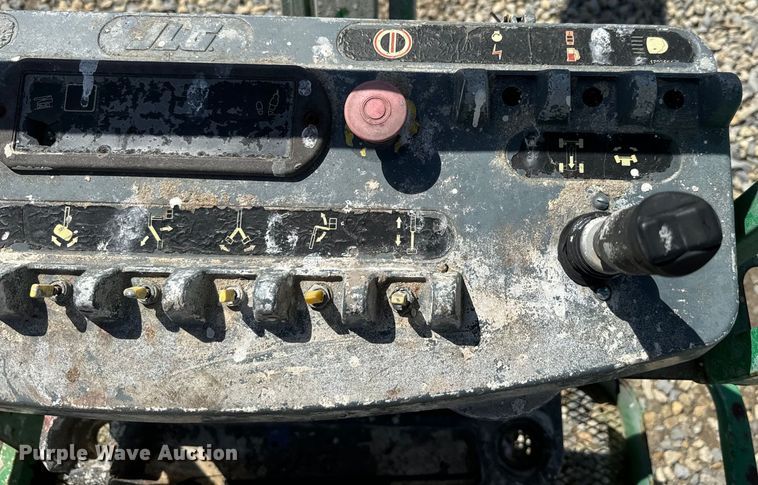 image for item EH5454 2008 JLG E400ajp boom lift