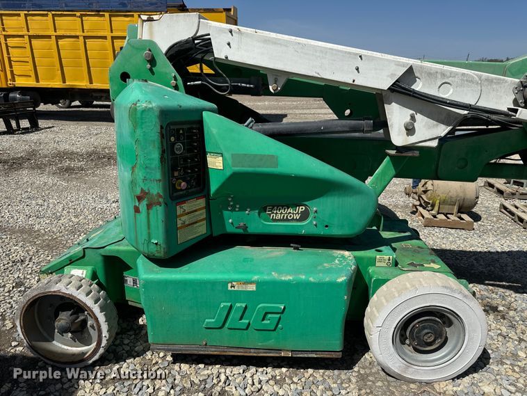 image for item EH5454 2008 JLG E400ajp boom lift