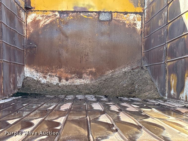 image for item EH5457 1978 International  grain truck