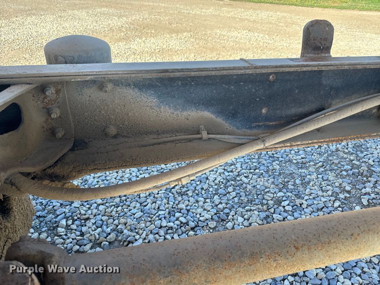 image for item EH5457 1978 International  grain truck