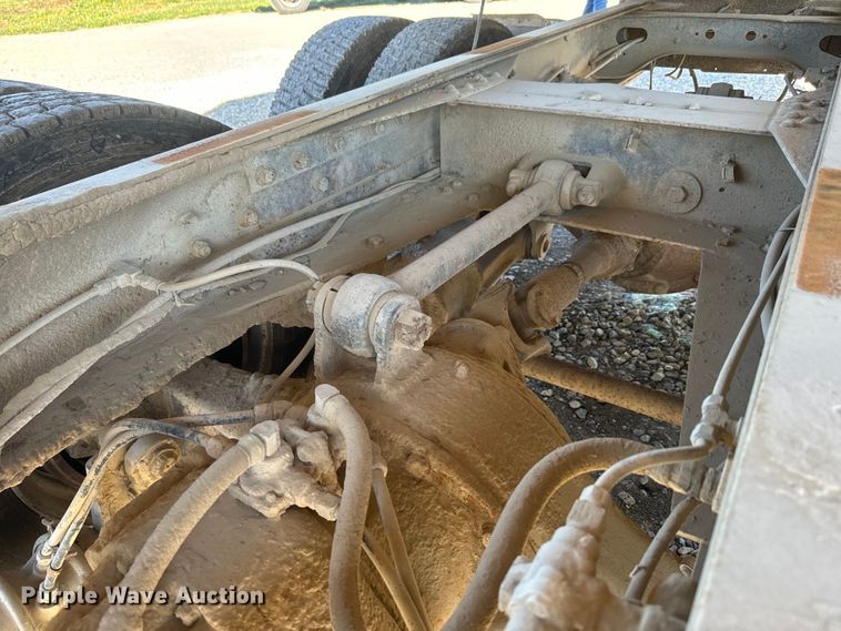 image for item EH5457 1978 International  grain truck