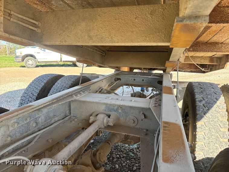 image for item EH5457 1978 International  grain truck