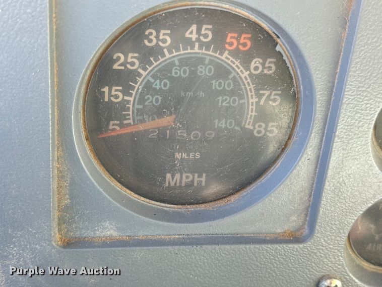 image for item EH5457 1978 International  grain truck