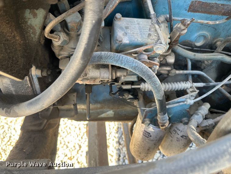 image for item EH5457 1978 International  grain truck