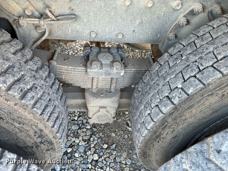 image for item EH5457 1978 International  grain truck