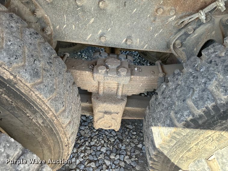 image for item EH5457 1978 International  grain truck