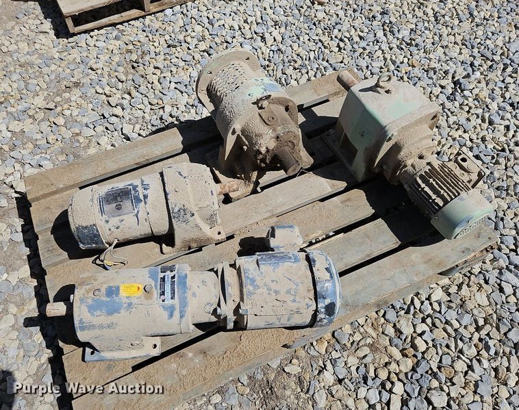 image for item EH5463 (12) electric motors 