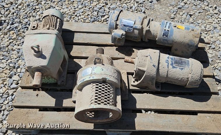 image for item EH5463 (12) electric motors 