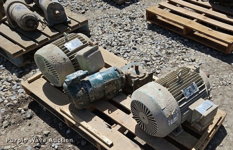 image for item EH5463 (12) electric motors 