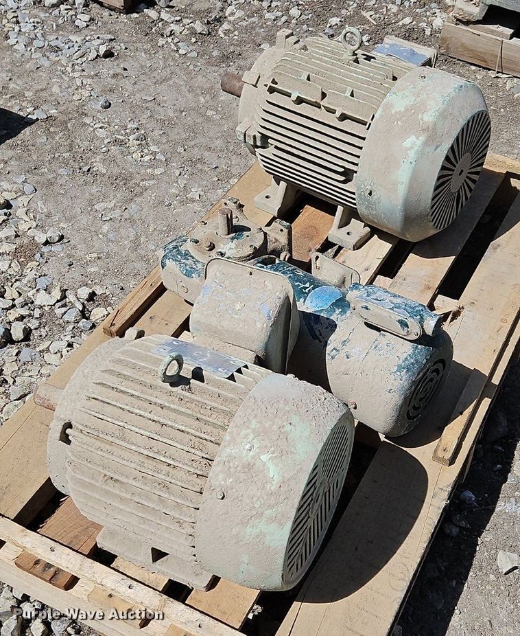 image for item EH5463 (12) electric motors 