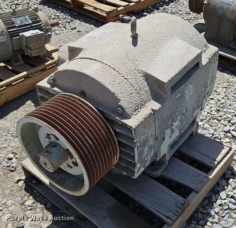 image for item EH5463 (12) electric motors 