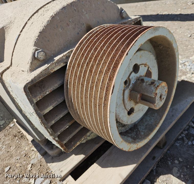 image for item EH5463 (12) electric motors 