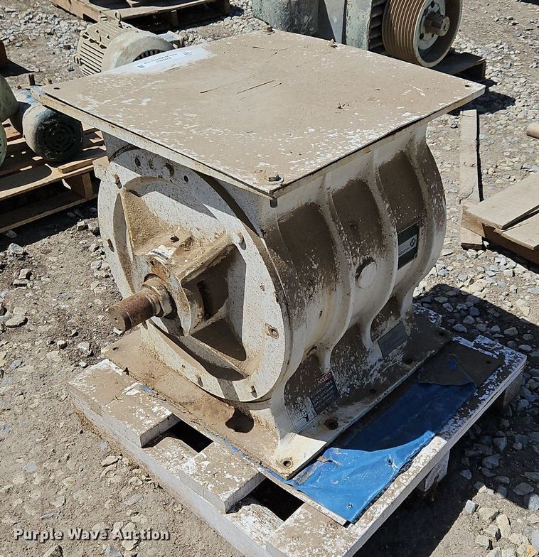 image for item EH5463 (12) electric motors 