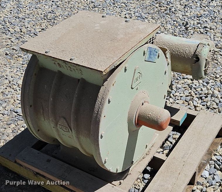 image for item EH5463 (12) electric motors 