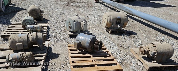 image for item EH5464 Approximately 9 electric motors 