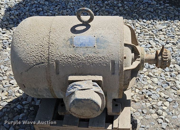 image for item EH5464 Approximately 9 electric motors 