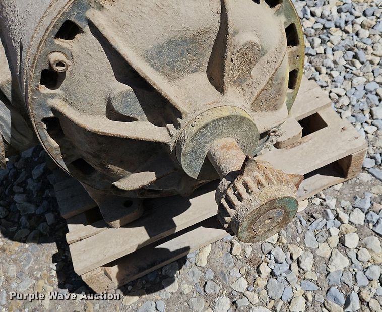 image for item EH5464 Approximately 9 electric motors 