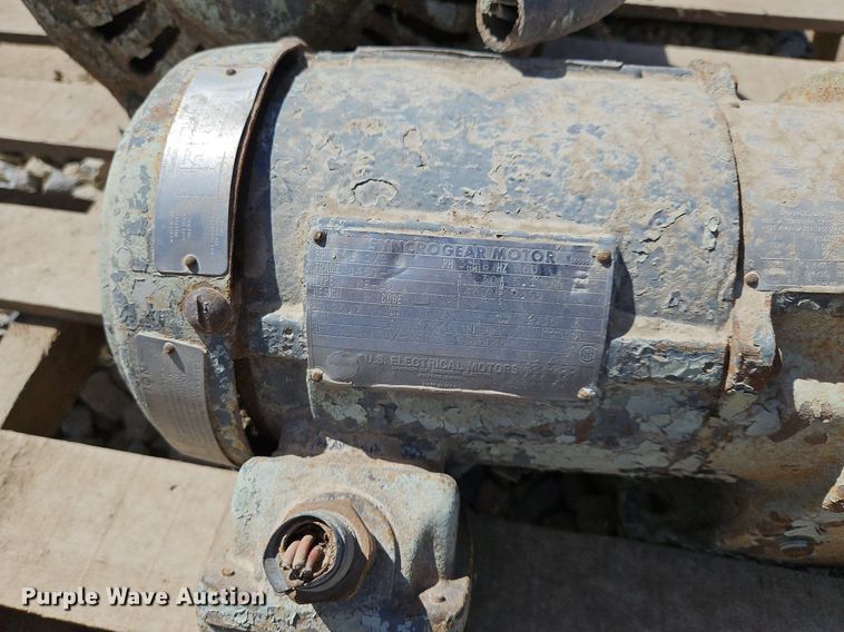 image for item EH5464 Approximately 9 electric motors 