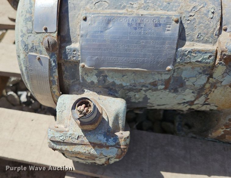 image for item EH5464 Approximately 9 electric motors 