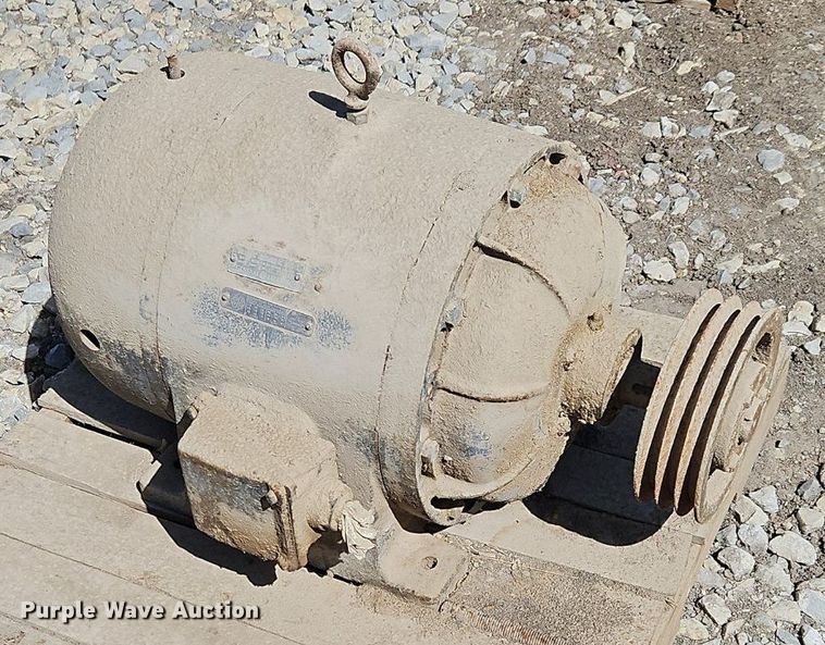 image for item EH5464 Approximately 9 electric motors 