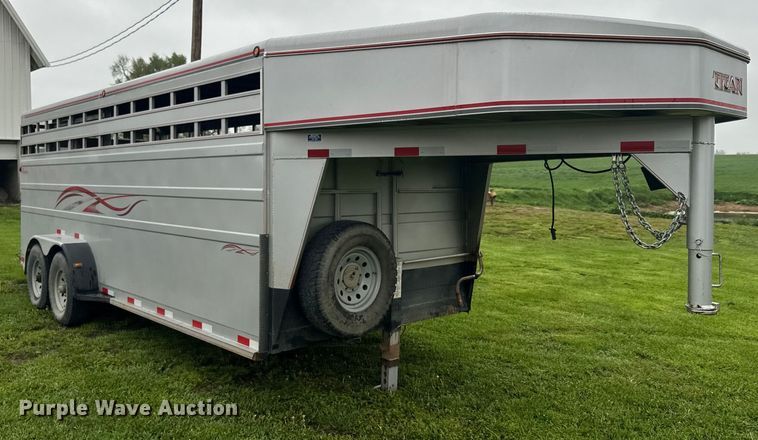 image for item EH5483 2008 Titan 1R8411 livestock trailer
