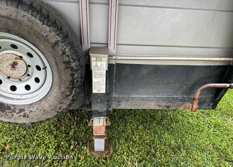 image for item EH5483 2008 Titan 1R8411 livestock trailer