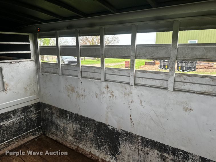 image for item EH5483 2008 Titan 1R8411 livestock trailer