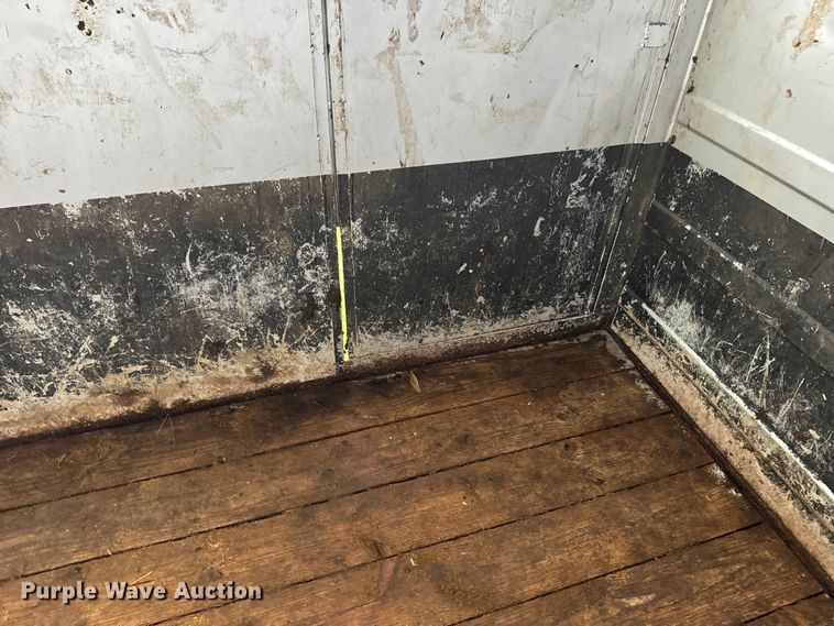 image for item EH5483 2008 Titan 1R8411 livestock trailer