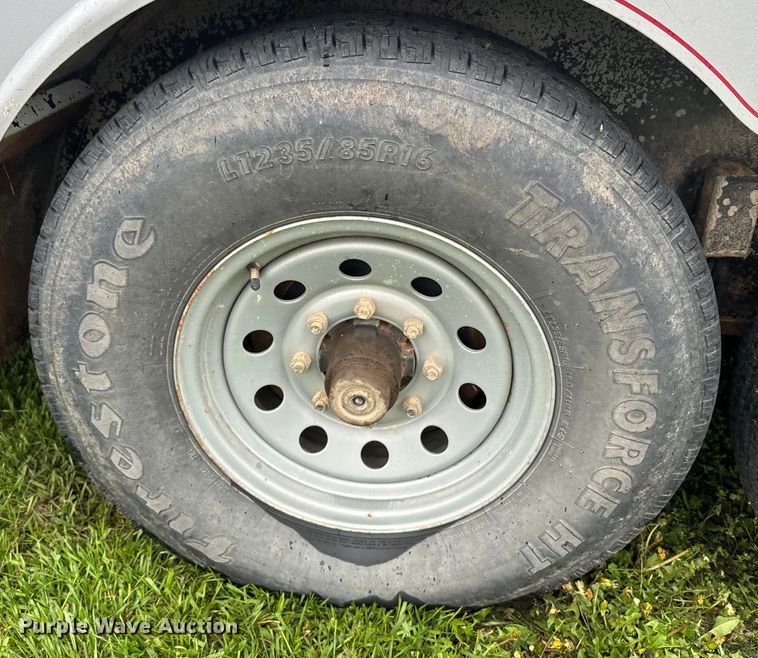 image for item EH5483 2008 Titan 1R8411 livestock trailer