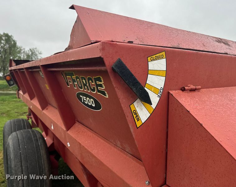image for item EH5484 Meyer V Force 7500 manure spreader