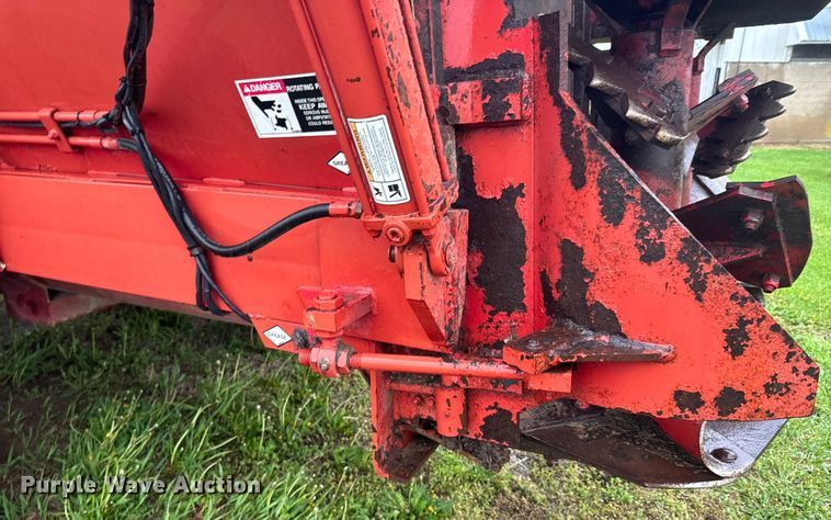 image for item EH5484 Meyer V Force 7500 manure spreader